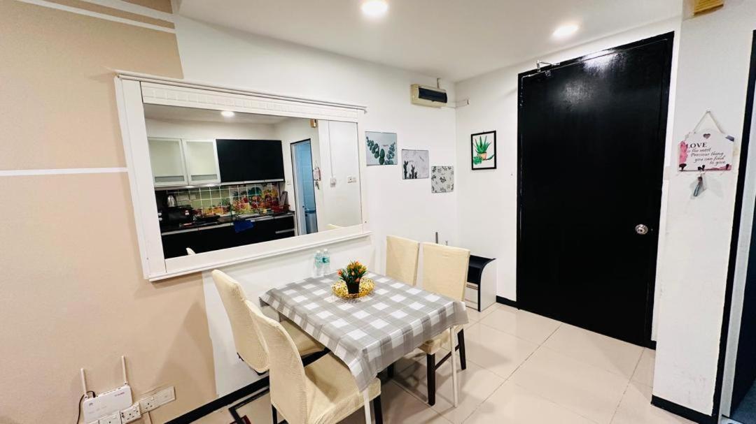 Taragon Service Apartment Куала-Лумпур Экстерьер фото