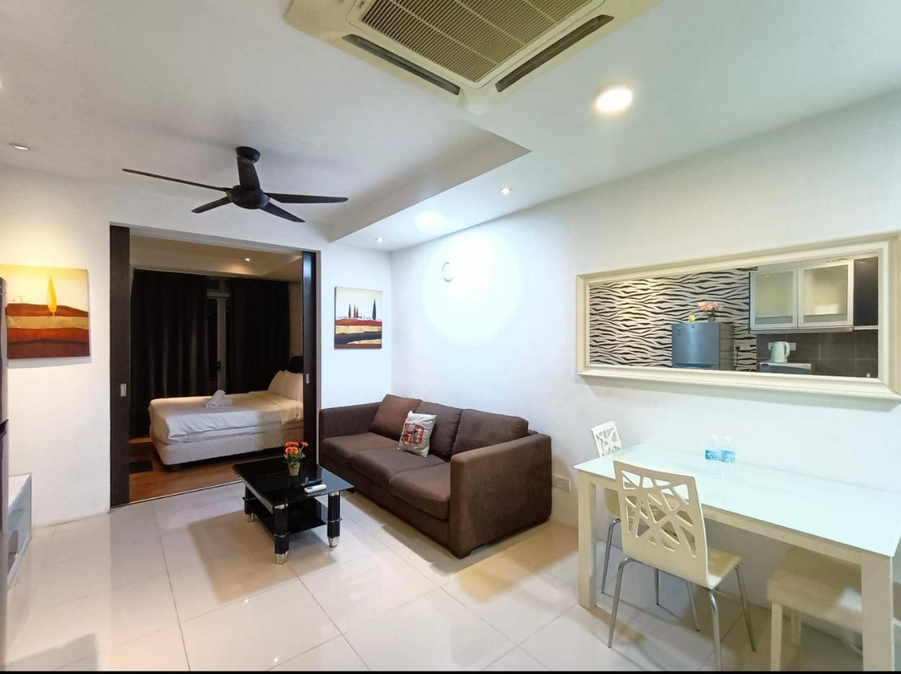 Taragon Service Apartment Куала-Лумпур Экстерьер фото
